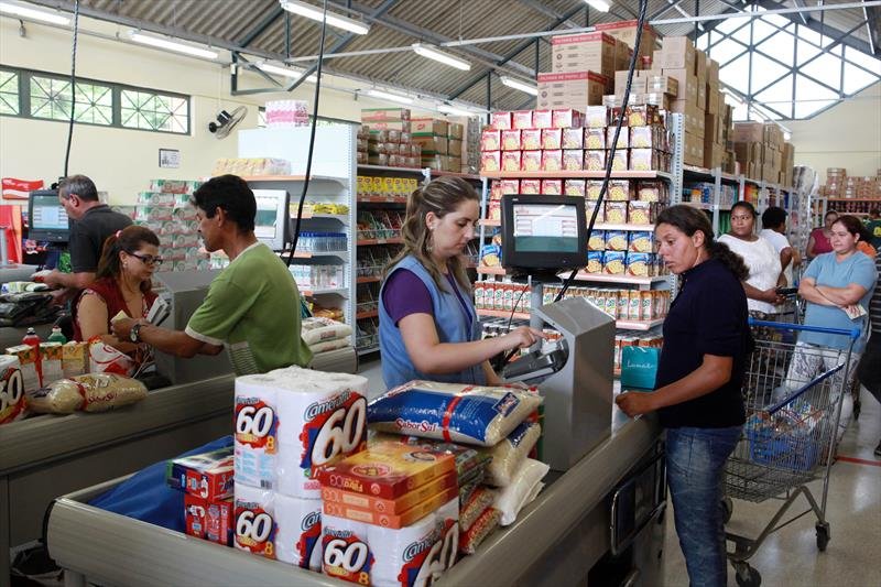 Número de novos cadastros no Armazém da Família cresce 73% nos primeiros quatro meses do ano