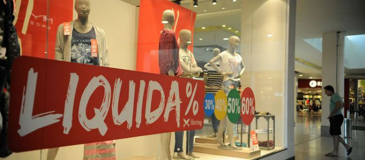Vendas do comércio têm melhor desempenho desde abril de 2014