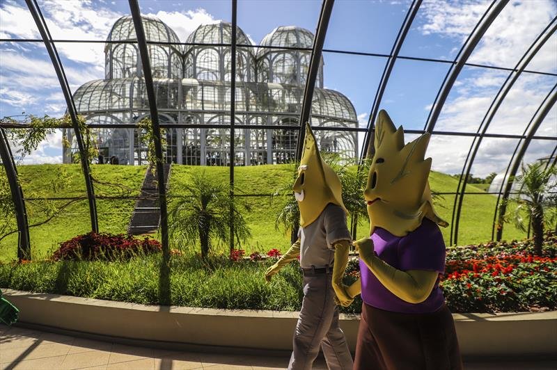 Família Folhas faz apresentações no Jardim Botânico de Curitiba até domingo