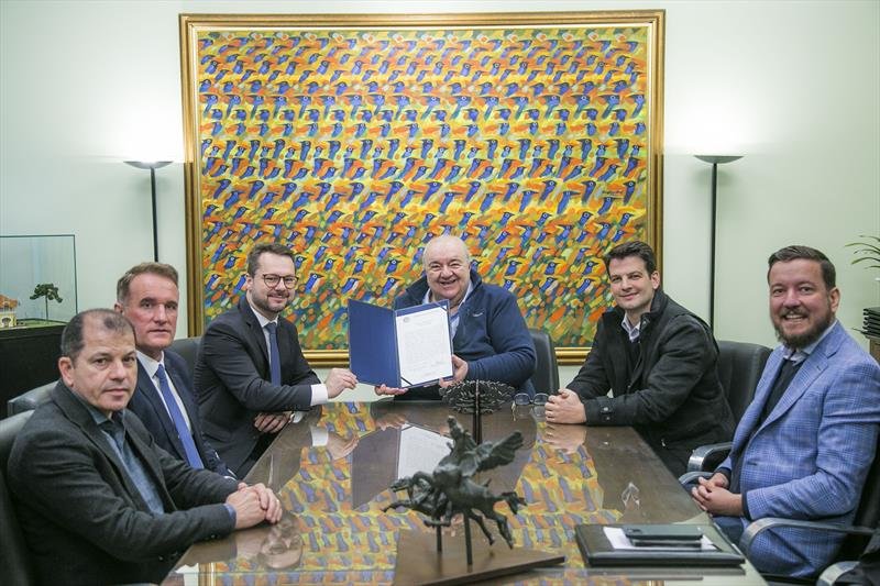 Greca transfere cargo e representa Curitiba em fórum do Lide nos Estados Unidos