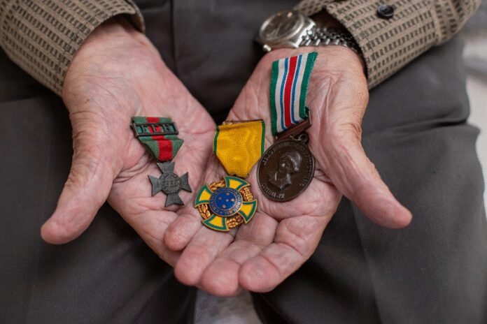 Moradores de Curitiba, heróis centenários da Segunda Guerra relembram os 80 anos do fim do conflito