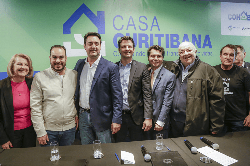 Prefeito Eduardo Pimentel lança programa que facilita aquisição da casa própria em Curitiba