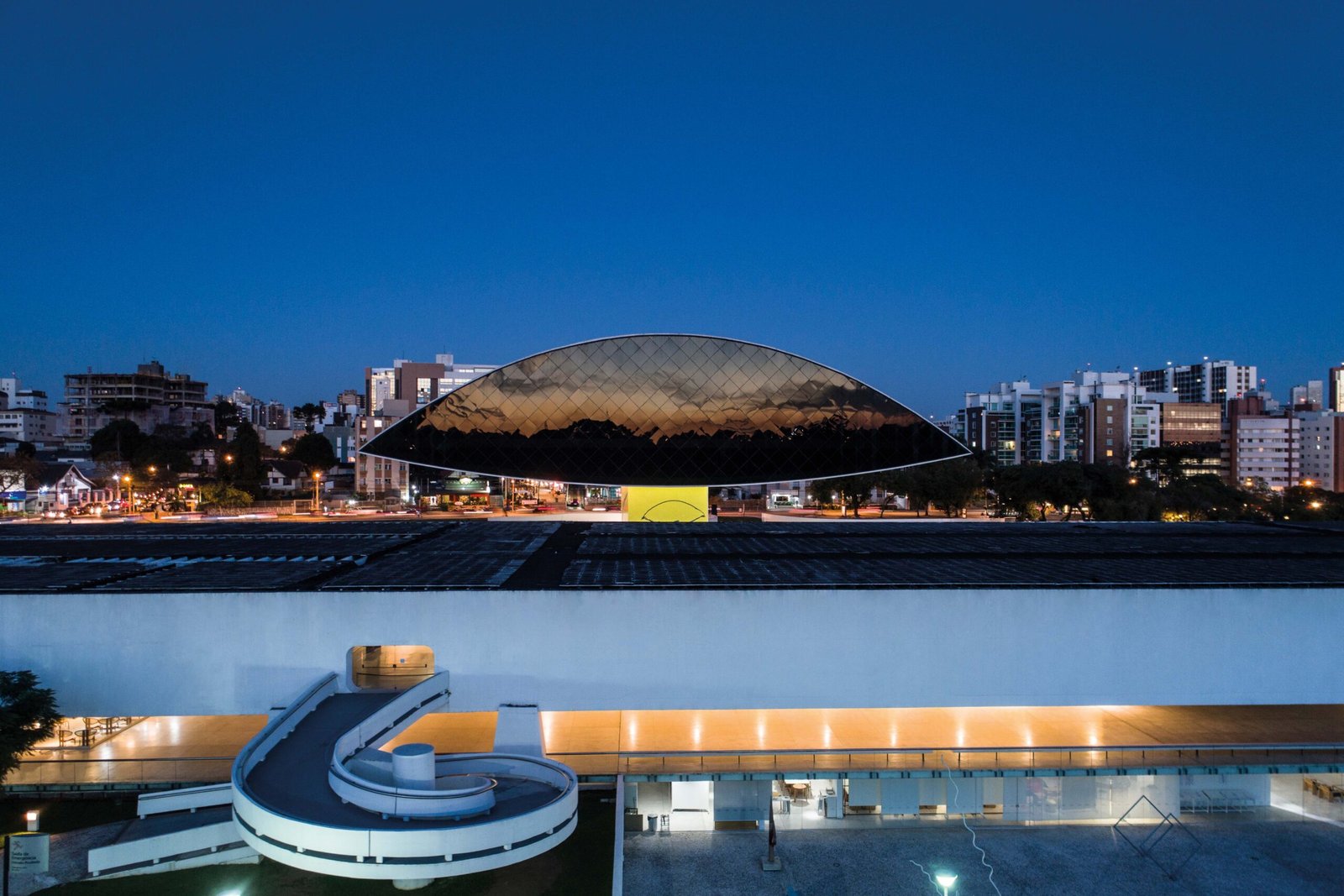 Museu Oscar Niemeyer terá entrada gratuita no dia 31 de agosto
