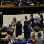motta-anuncia-votacao-de-urgencia-para-projeto-de-anistia-a-golpistas
