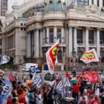 manifestacao-no-rio-lembra-8-de-janeiro-e-rejeita-anistia-a-golpistas